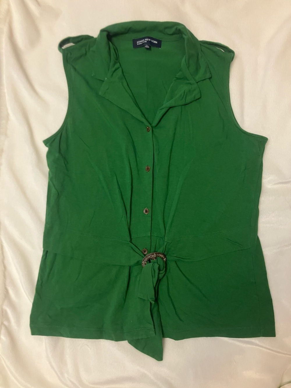 Jones New York Green Sleeveless Button-Front Tie Top